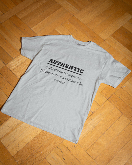 AUTHENTIC - Unisex T-Shirt – Classic Fit Cotton Tee